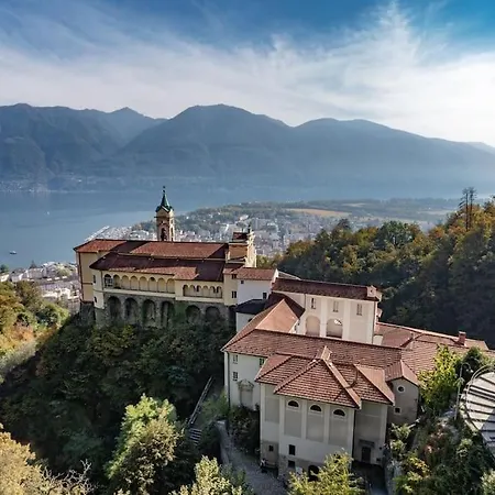 Bright Tiny - Shared Pool & Sauna - Free Parking - Air Condition Appartamento *