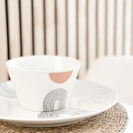 Bright Tiny - Shared Pool & Sauna - Free Parking - Air Condition Appartamento *