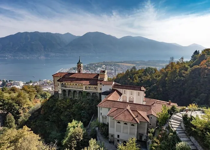 Bright Tiny - Shared Pool & Sauna - Free Parking - Air Condition Apartament *