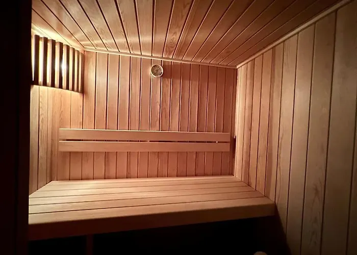 Appartement Bright Tiny - Shared Pool & Sauna - Free Parking - Air Condition Muralto