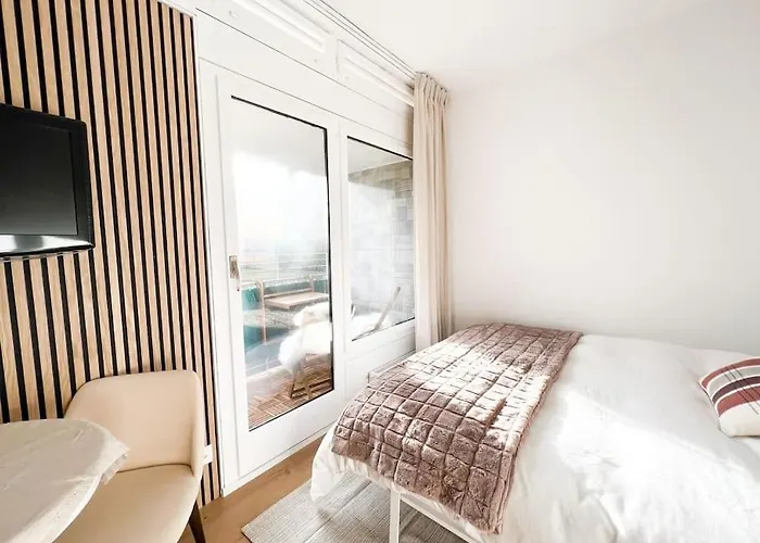 Bright Tiny - Shared Pool & Sauna - Free Parking - Air Condition Muralto