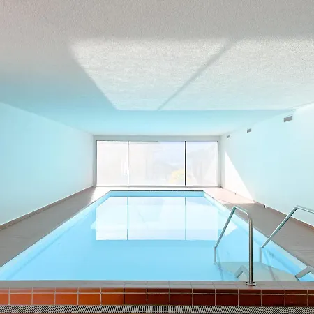Bright Tiny - Shared Pool & Sauna - Free Parking - Air Condition شقة *