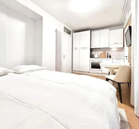 Apartamento Bright Tiny - Shared Pool & Sauna - Free Parking - Air Condition Muralto